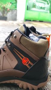 Sepatu Hiking Boots Cross Tracking G-01 / Sepatu Gunung Pria Outdoor Termurah
