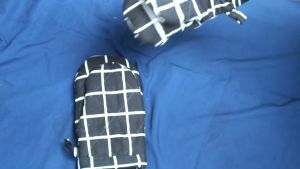 1 PCS SARUNG TANGAN MEMANGGANG / SARUNG TANGAN UNTUK MEMASAK / SARUNG TANGAN OVEN ANTI PANAS MOTIF KEREN