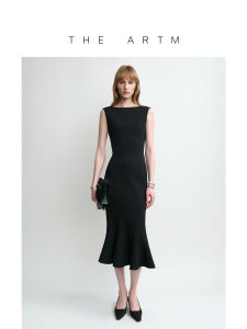 Boat Neck Sleeveless Fitted Black Dress