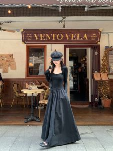 Black Hepburn Style Long Sleeve Square Collar A-Line Dress Slimming Maxi Skirt Autumn Winter High Waist Womens Casual Dress