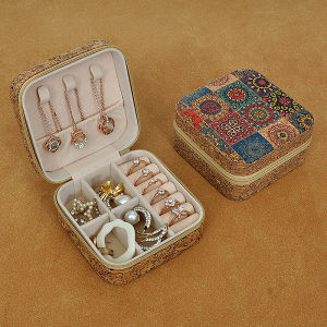 Portable Mini Jewelry Box Travel Storage for Necklace Ring Hand Accessory Vintage Floral Pattern High End Compact Elegant