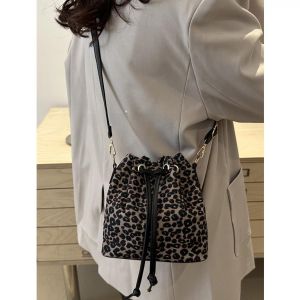 Trendy Leopard Print Crossbody Bag Womens 2024 New Casual Versatile Drawstring Bucket Bag Popular Soft PU Leather Handbag
