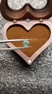 Kim cương Moissanite màu Xanh giác Hoa cúc Nga 4.0 - 12.0 ly viên Tròn Hàng Mỹ (kèm Kiểm Định GRA)