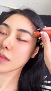 Lăn Massage Mắt 5 Bi Kim Loại Thân Gỗ Gọn Nhẹ Massage Mặt Bấm Huyệt Dùng Cho Vùng Mắt Trán