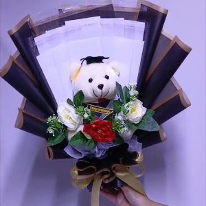 Buket Wisuda Boneka & Uang: Pilihan Terbaik untuk Acara Anda
