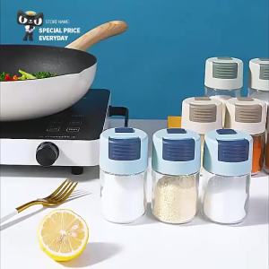 Convenient Seasoning Dispenser - Quantitative Control Condiments Bottle - Portable for Kitchen Seasonings (Essential Kitchen Gadget Moisture-proof Jar)