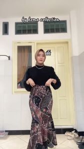 Couple Kemeja Batik Pria Sabana Coksu Dan Rok Duyung Plisket S - Jumbo Couple Kebaya Couple Viral