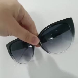 4Pack Kính Mát Chống Ánh Sáng Mắt Mèo UV400 Chuyển Màu Chân Rộng Kính Mắt Cateye Dành Cho Nữ Đi Bộ Đường Dài Thiết Kế Sắc Thái Thương Hiệu Julyrays