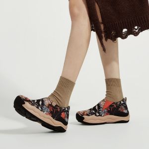 UIN รองเท้าสลิปออนสำหรับผู้หญิงรองเท้าสลิปออนน้ำหนักเบารองเท้าใส่เดินท่องเที่ยวรองเท้าผ้าใบแฟชั่นโตเลโดฮา