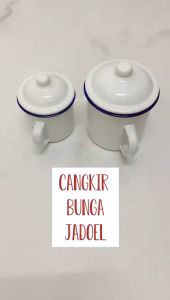 Menciptakan Mug Cangkir Tutup Enamel Motif Bunga sebagai Souvenir