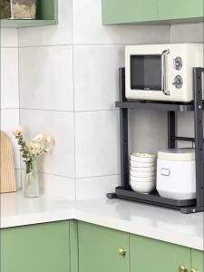 Pull-Out Microwave Rack Double-Layer Multi-Functional Electric Cooker Oven Rack Carbon Steel Rice Cooker Rack Kitchen Storage Rack Extendable Microwave Stand Adjustable with Hooks Space Saving Integrated Pull-out Type
