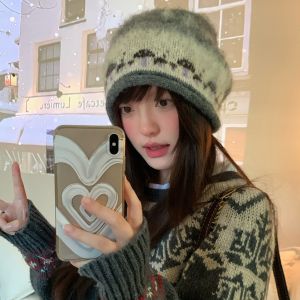TONGGUMO | Autumn Winter Fair Isle Style Knit Cap for Extra Large Heads Ear Warmer