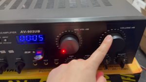 FT STAR NEW AV-902 1200watts x2 Max Peak Digital Karaoke Professional Stereo Amplifier WITH DM-8000 MICROPHONE