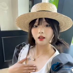 Mũ Cói Đan Đỉnh Bằng GAUCHO Đai Xếp Chéo Thời Trang