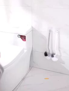 พร้อมส่ง แปรงขัดส้วม  ขัดขอบชักโครก แปรงขัดห้องน้ำ ด้ามจับถนัดมือ ใช้ทำความสะอาดบริเวณที่แคบ