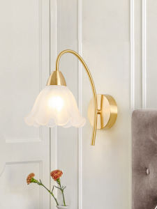 MIYUN | Wired Free Rechargeable Copper Floral Wall Light