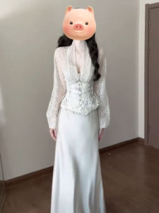 Fashionable V-Neck Top And High-Waisted Skirt Two-Piece Set Comfortable Long Sleeve Autumn Winter Outfit for Women