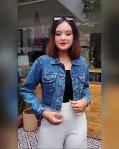 Jaket Jeans Rawis Crop Top Wanita Pita 3D