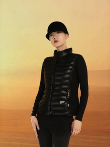 Guvet | Small Black Gold 4.0 Winter Slim Female Down Vest