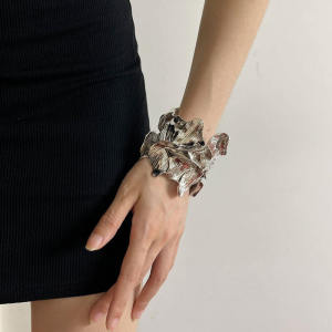 Exaggerated Metal Large Flower Shape Splicing Open Hand Bracelet Luxury High-End Vintage Wide Version Bracelet Fashion Jewelry