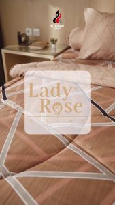 Lady Rose Prime - Bedcover Set King 180x200 Tinggi 30cm Fitted - Motif Abstrak / Bunga / Geometri / Minimalis