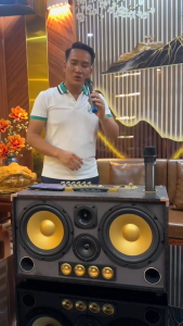 Loa Karaoke xách tay KIOMIC K9PRO 450W Mạch 13 Nút Chỉnh 2 Bass 4 Trung 2 Treble Có Cổng Ghita