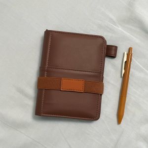 สมุดบันทึกแบบมีซิป ปกหนัง PU สำหรับเด็กผู้หญิง ดีไซน์เรโทร สไตล์การเดินทาง สมุดบันทึกแบบมีซิป เรียบง่ายและมีสไตล์