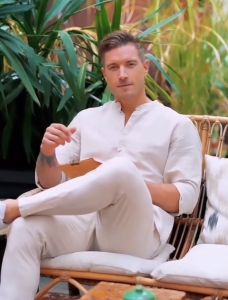 New Mens Linen Shirts Long Sleeves T-Shirts Loose Undershirts Solid Color Long Sleeves Cotton Linen Plus Size