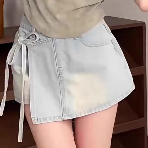 Váy Ngắn Bò Cổ Điển Kiểu Mỹ Nữ Màu Sáng Mùa Hè 2024 Thiết Kế Bất Thường Dây Đeo Mới A Váy Ôm Mông Chữ