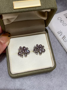 CAFFTI | Unique and Elegant Pearl Earrings