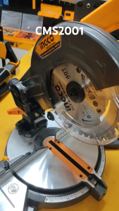 INGCO CMS2001 MESIN POTONG ALUMINIUM KAYU CORDLESS 20V MITER SAW CORDLESS MITRE SAW\\n\\n Apa itu INGCO CMS2001?\\n\\nINGCO CMS2001 adalah mesin potong kayu dan aluminium cordless yang dirancang khusus untuk memotong bahan dengan presisi tinggi. Dengan daya listrik 20V, mesin ini cocok digunakan untuk berbagai proyek DIY dan pekerjaan profesional.\\n\\n Spesifikasi Teknis\\n\\nBerikut ini adalah spesifikasi teknis INGCO CMS2001:\\n\\n- Daya listrik: 20V\\n- Kapasitas potong kayu: hingga 70mm\\n- Kapasitas potong aluminium: hingga 45mm\\n- Berat: 2,4 kg\\n- Sistem pendingin: pendinginan udara\\n\\n Keunggulan Produk\\n\\nINGCO CMS2001 memiliki beberapa keunggulan yang membuatnya menjadi pilihan yang tepat untuk penggunaan di rumah maupun di tempat kerja:\\n\\n- Desain ergonomis: Memudahkan penggunaan dan mengurangi lelah saat digunakan dalam jangka waktu lama.\\n- Tidak memerlukan kabel: Memungkinkan fleksibilitas dan mobilitas maksimal saat bekerja.\\n- Kapasitas potong yang tinggi: Memungkinkan pemotongan bahan dengan presisi tinggi.\\n\\n Bagaimana Menggunakan INGCO CMS2001?\\n\\nBerikut ini adalah panduan singkat tentang cara menggunakan INGCO CMS2001:\\n\\n1. Pastikan baterai terpasang dengan benar dan daya listrik mencukupi.\\n2. Pasang pisau potong sesuai dengan jenis bahan yang akan dipotong.\\n3. Atur sudut pemotongan sesuai dengan kebutuhan proyek.\\n4. Tempatkan bahan di atas mesin dan mulai pemotongan.\\n\\n Tips Penggunaan\\n\\nBerikut ini adalah beberapa tips penggunaan INGCO CMS2001:\\n\\n- Gunakan peralatan pelindung diri seperti kacamata pelindung dan sarung tangan.\\n- Selalu periksa baterai dan kabel sebelum digunakan.\\n- Bersihkan mesin setelah digunakan untuk menjaga performa optimal.\\n\\n Keselamatan Kerja\\n\\nBerikut ini adalah beberapa hal yang perlu diperhatikan untuk keselamatan kerja saat menggunakan INGCO CMS2001:\\n\\n- Jangan gunakan mesin jika ada bagian yang rusak atau tidak berfungsi dengan baik.\\n- Jangan gunakan mesin di area yang lembab atau basah.\\n- Jangan gunakan mesin jika baterai sudah habis.\\n\\n Perbandingan dengan Mesin Potong Kayu Lainnya\\n\\nBerikut ini adalah perbandingan antara INGCO CMS2001 dengan mesin potong kayu lainnya:\\n\\n Kelebihan & Kekurangan\\n\\nKelebihan INGCO CMS2001:\\n\\n- Desain ergonomis\\n- Tidak memerlukan kabel\\n- Kapasitas potong yang tinggi\\n\\nKekurangan INGCO CMS2001:\\n\\n- Harga lebih mahal dibandingkan dengan mesin potong kayu listrik biasa\\n- Memerlukan pengisian baterai\\n\\n Rekomendasi Penggunaan\\n\\nINGCO CMS2001 cocok digunakan untuk proyek DIY dan pekerjaan profesional yang memerlukan pemotongan bahan dengan presisi tinggi. Mesin ini juga cocok digunakan di tempat kerja yang memerlukan fleksibilitas dan mobilitas maksimal.\\n\\n Kesimpulan\\n\\nINGCO CMS2001 adalah mesin potong kayu dan aluminium cordless yang dirancang khusus untuk memotong bahan dengan presisi tinggi. Dengan daya listrik 20V, mesin ini cocok digunakan untuk berbagai proyek DIY dan pekerjaan profesional. Keunggulan utama INGCO CMS2001 adalah desain ergonomis, tidak memerlukan kabel, dan kapasitas potong yang tinggi. Meskipun harganya lebih mahal dibandingkan dengan mesin potong kayu listrik biasa, INGCO CMS2001 tetap menjadi pilihan yang tepat untuk penggunaan di rumah maupun di tempat kerja.\n}