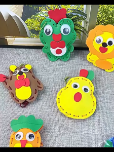Easy DIY Sewing Kit Keychain 8Pcs for Beginner Kids Arts and Crafts Fun Handcraft Gift for Girls and Boys