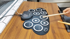 Portable Roll-Up Electronic Drum Pad – Silicone USB Powered Foldable with Speaker & Sticks