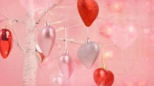 NUVOX Valentines Day Heart Ornaments 3 Heart Baubles Heart Shaped Christmas Tree Baubles Heart Hanging Decorations for Valentines Day Wedding Anniversary (24pcs/set)