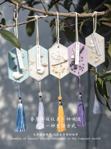 SGLD Solid Perfume Aromatherapy Candle Plant Based Wardrobe Hanging Pendants Womens Light Scent Long Lasting Home Decor