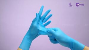 1 Hộp 100 Cái Găng tay cao su y tế MÀU XANH Nitrile 3.5G không bột hiệu Sgloves SRI TRANG-size XSSML