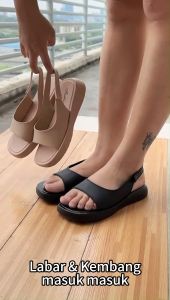 Anti slippery rubber sandals wide/chubby feet friendly