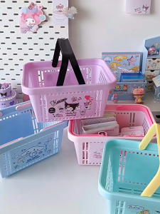 VIVOLILV【🔥on sale】ตะกร้าอาบน้ำพลาสติก การ์ตูนกล่องช้อปปิ้งแบบพกพา Sanrio ตะกร้าเก็บโต๊ะ ในทางปฏิบัติและสวยงาม