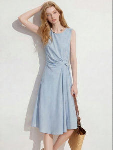 Gentle and Simple Sleeveless Waist-cinching Midi Dress