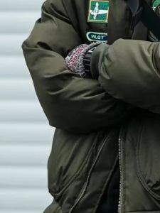 เสื้อแจ็คเก็ตกันหนาว ผู้ชาย คอปก แต่งโลโก้ปัก ได้ลุคสไตล์เกาหลีเท่ๆ เหมาะกับหน้าหนาว