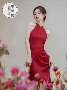 Elegant Red Wedding Dress Neck Hanging Chinese Style Cheongsam Long Qipao for Women Artistic Wedding Gown Neck Hanging Design