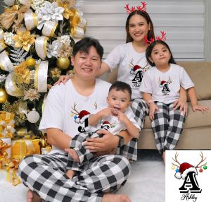 CUSTOM MATCHING FAMILY CHRISTMAS PAJAMA SET(Personalized Name and Initial)