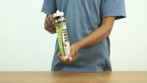 Dextone Sealant Akrilik: Solusi Tambal Celah Retakan Dinding Beton Nat Keramik