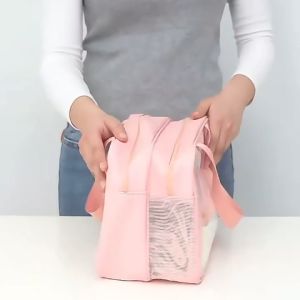 LEAShop  งานจริงสวยมาก  กระเป๋าเอนกประสงค์สามารถใส่ของใช้ส่วนตัว พกพาง่ายสะดวกสบายใช้งานได้ตลอด กันน้ำระดับนึงเลยอยากเป็นเจ้าของต้องรีบก่อนสั่งซื้อเลยยย