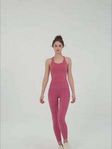 alo yoga ชุดโยคะยาวสำหรับผู้หญิงพร้อมแผ่นรองหน้าอกและคัพแบบกึ่งคงที่ U ท็อปสปอร์ตฟิตเนสแขนกุดรัดรูปที่มีหลังสวยงามสำหรับใส่ในถนน