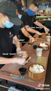 Gulungan Sushi Bamboo: Alat Makan Sushi Praktis