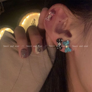 ต่างหูโบว์ผีเสื้อสีสันสดใสสำหรับผู้หญิง เครื่องประดับแฟชั่นสไตล์หวานและเท่ ดีไซน์เรียบง่าย เครื่องประดับหูที่หลากหลาย