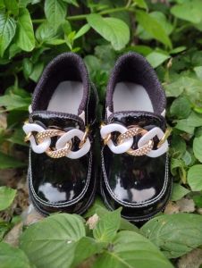 khainuna sepatu slip on anak glossy gesper size 22-25