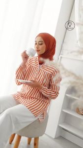 MUAFAQAH Blus | Blus Salur Terbaru Bahan Rayon Adem - Atasan Wanita Garis
