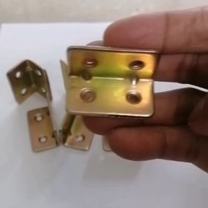 ฉากเหล็กเข้ามุมไม้ เหล็กชุปซิ๊งค์สีรุ้งกันสนิม ขนาด 40x20x2.0 มม. รองรับน้ำหนักได้ดี ฉากยึดมุมไม้ ฉากเข้ามุมเฟอร์นิเจอร์ งานติดตั้ง DIY พร้อมส่งทันที